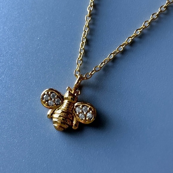 14k Gold Vermeil Dainty Bumble Bee Necklace - Picture 10 of 13